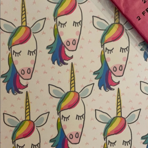 Unicorn gift bags with tissue paper - Picture 3 of 3